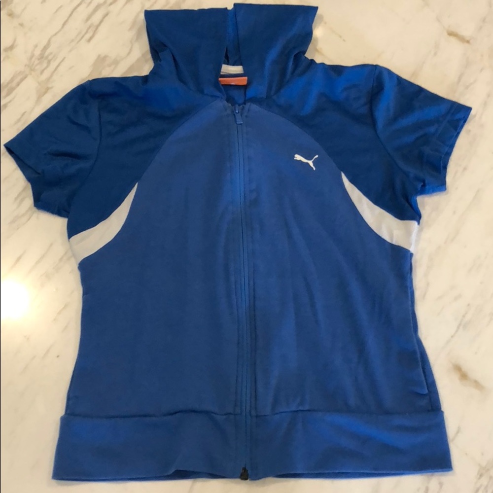 Puma hooded zip top!